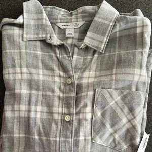 NWT Large Women's Old Navy classic flannel - gray and white